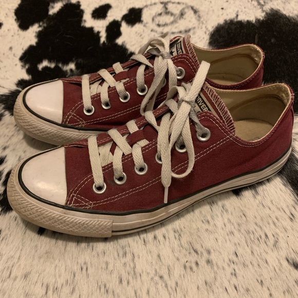 Converse shoes - Picture 2 of 3